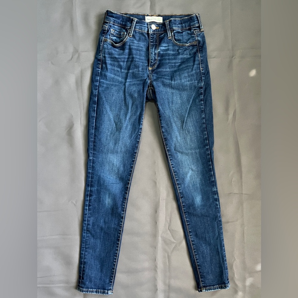 GAP Blue Skinny Jeans with Classic Denim Style